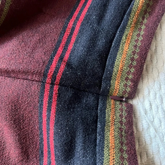 ๐ค Beautiful Ann Taylor Loft Tribal Aztec Skirt๐ค - Picture 6 of 7